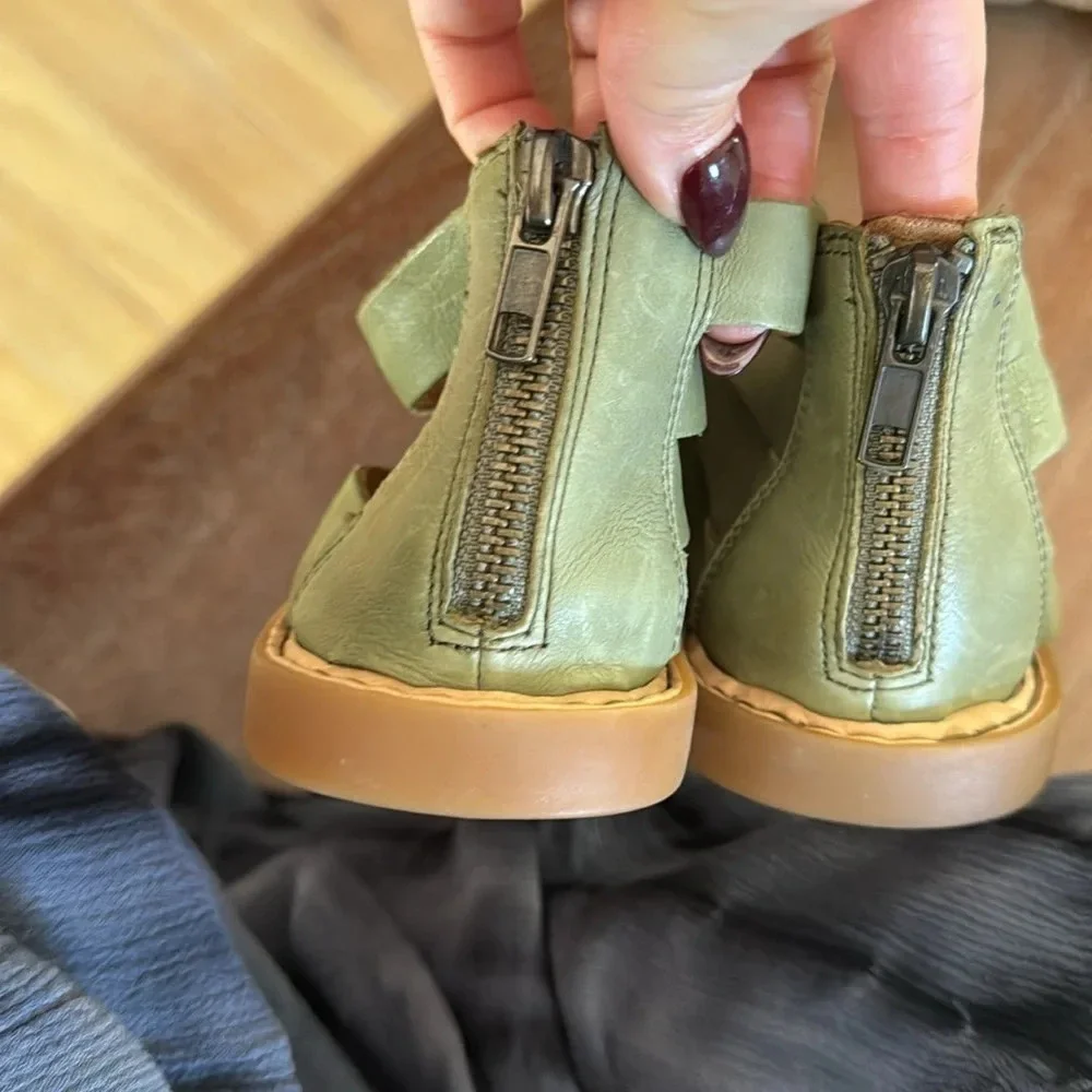 Born Iwa Sandal Woven Green size 6